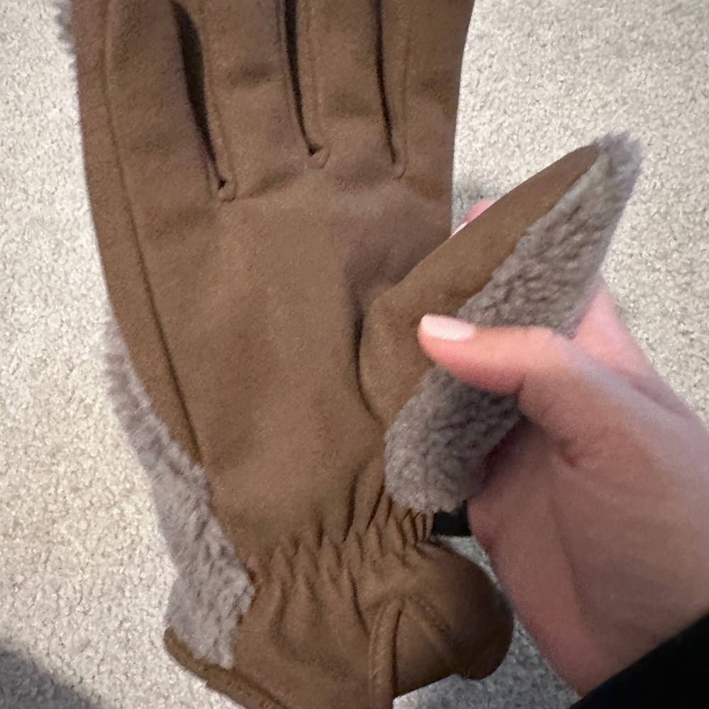 Carhartt Women’s Sherpa/Suede Gloves NWOT - Picture 3 of 3